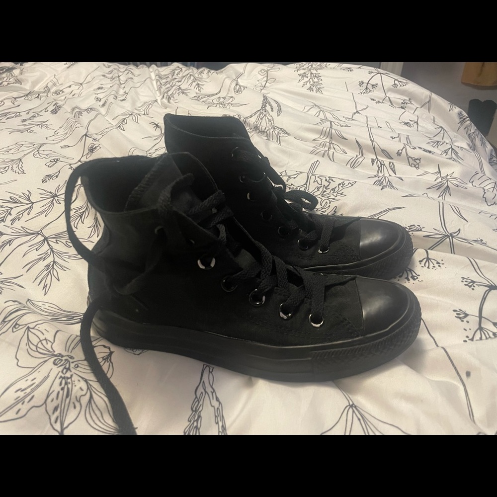 Black Converse
